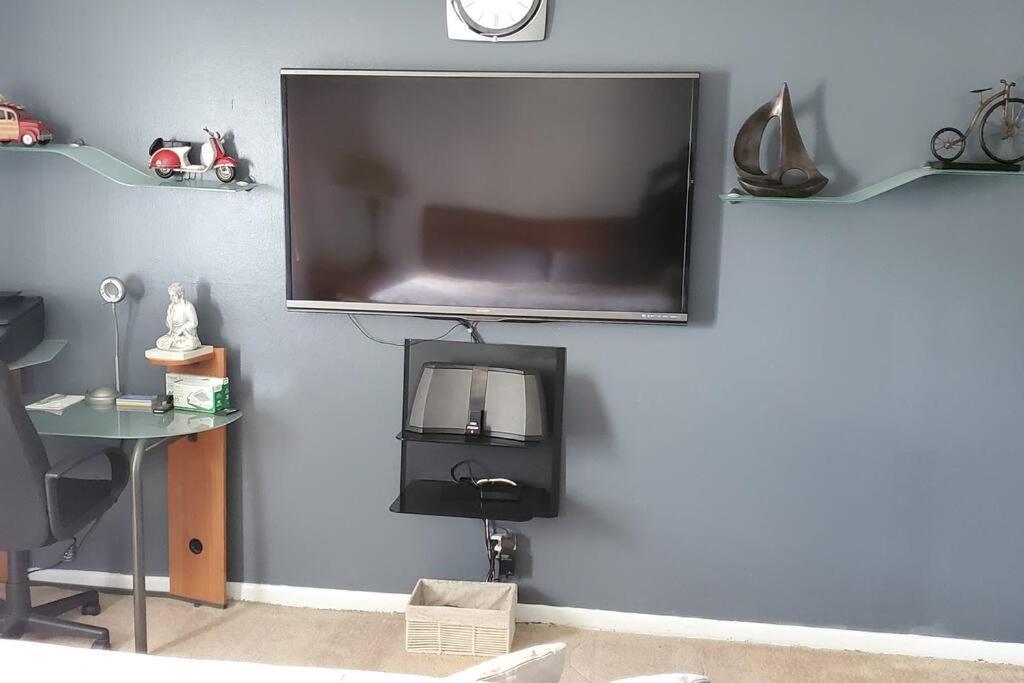 Fully Furnished, Beautiful, Spacious Two Bedroom *
